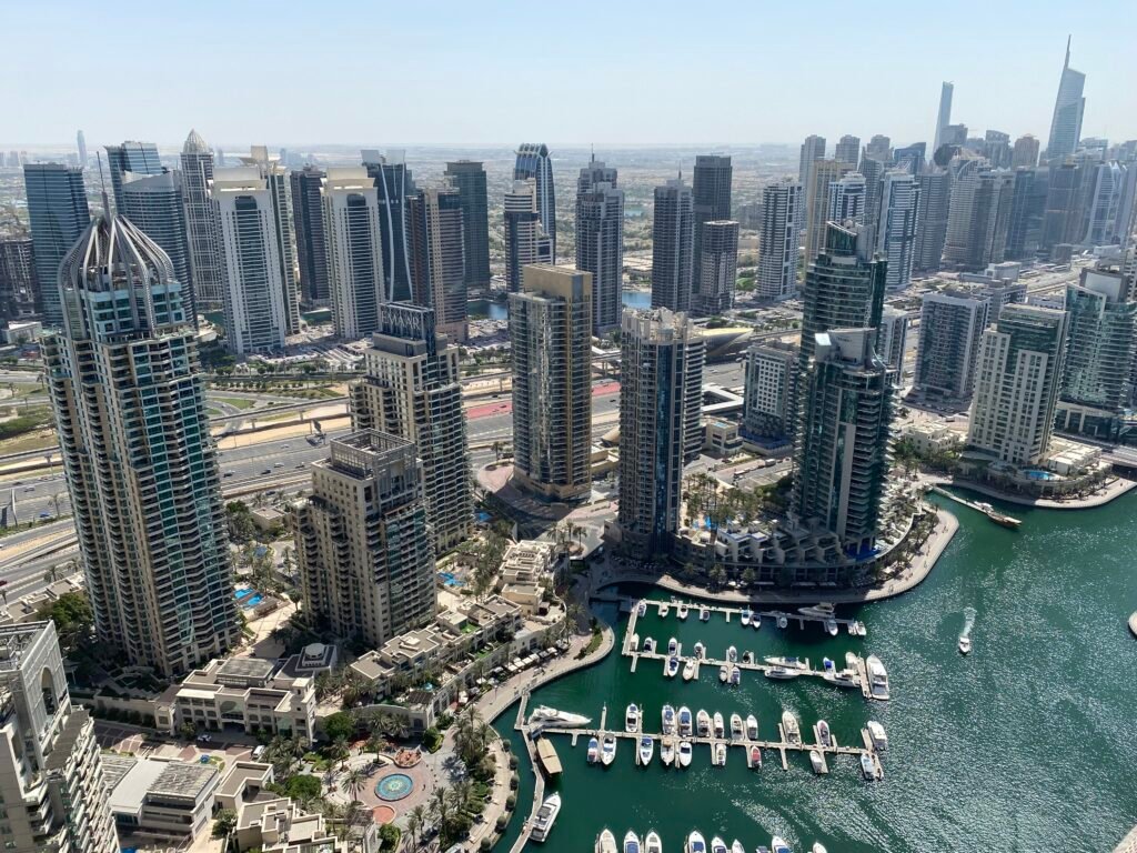 Blick vom Balkon des Apartments auf die Dubai Marina