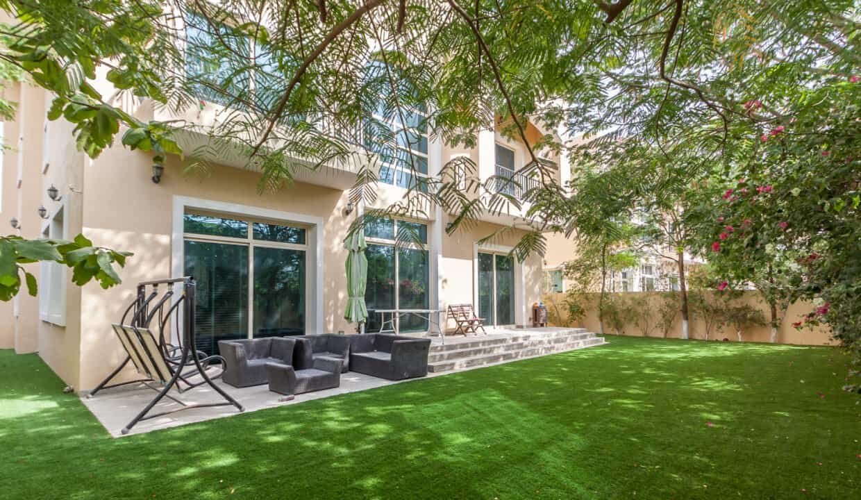 Gartenansicht des Hauses zum Kauf in The Villa Dubai