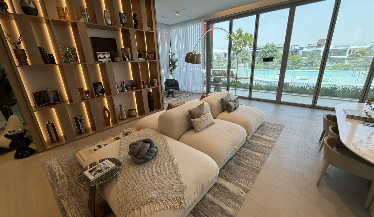 ellington-house-ii-residents-lounge-luxury-interior-pool-view